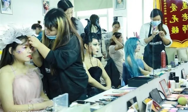南京专业的化妆学校 南京专业的化妆学校有哪些