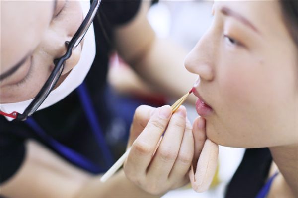 学化妆专业考试 学化妆专业考试考什么