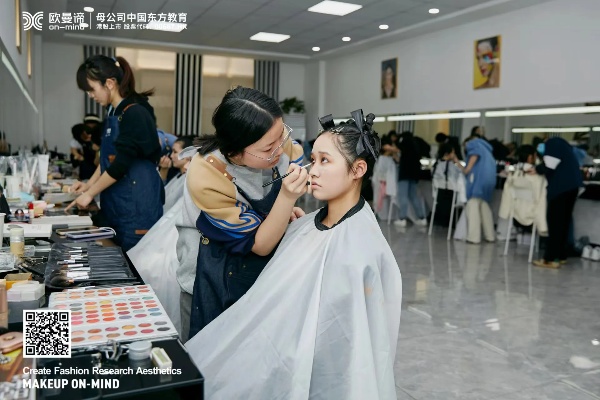 温州暑假学化妆 温州化妆学校排名排行榜