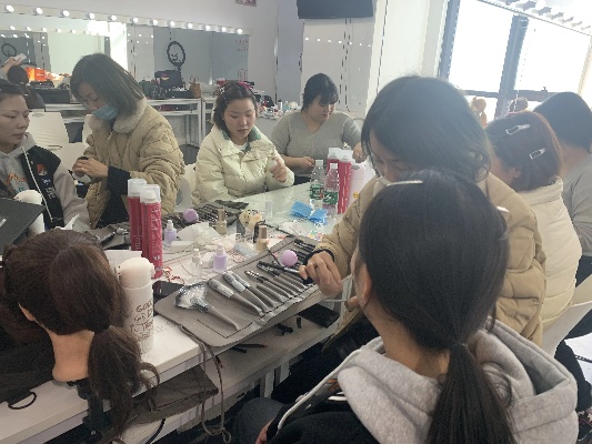 化妆学校培训机构赣州 赣州化妆学校排名一次是