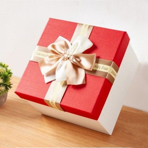 送女朋友礼物盒子装鞋子 送女朋友礼品盒可以放什么