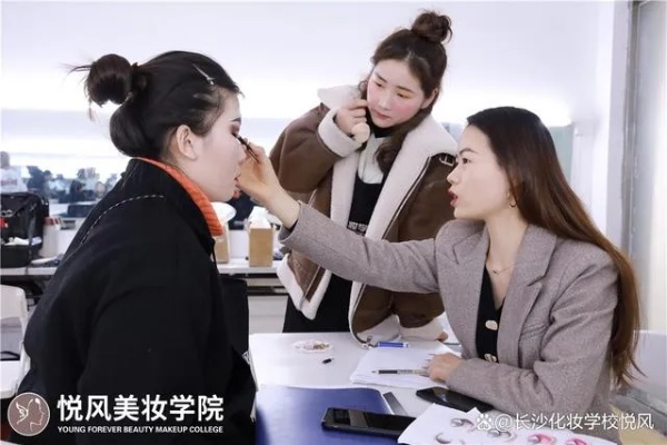 化妆师学校好 化妆师学校学费多少