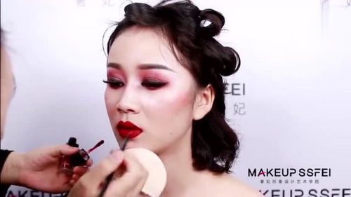 该怎么学化妆 该怎么学化妆视频